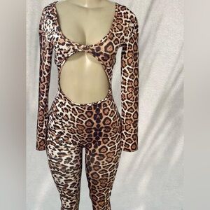 🐆 Leopard Print Cut-Out Jumpsuit | Open Back & Long Sleeve 🐆